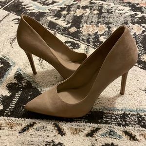 Nude suede point toe heel size 8